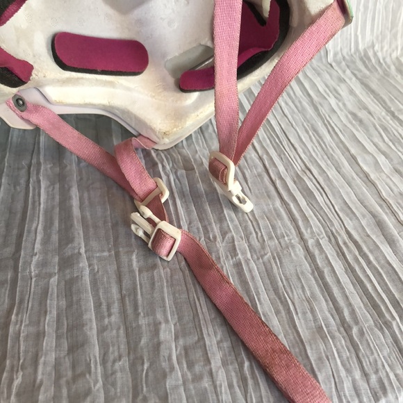 HELLO KITTY SANRIO child helmet size "child 9/16" green with apple & kitty logo - Picture 10 of 11